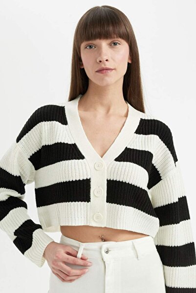 DeFacto Tricotaj cu nasturi în dungi cu decolteu în V, cu croiala normală, ca...