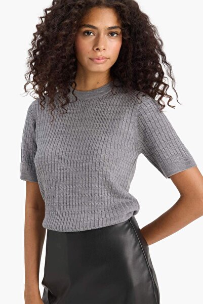 DeFacto Πλεκτό πουλόβερ με κοντό μανίκι με λαιμόκοψη με κανονική εφαρμογή D33...