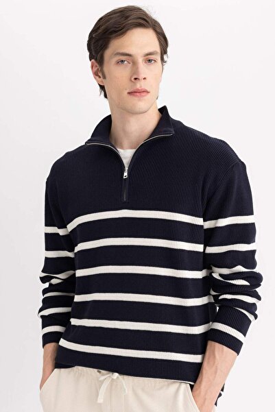 DeFacto Rollkragenpullover aus Thessaloniki-Stoff mit Standard-Passform B9717...