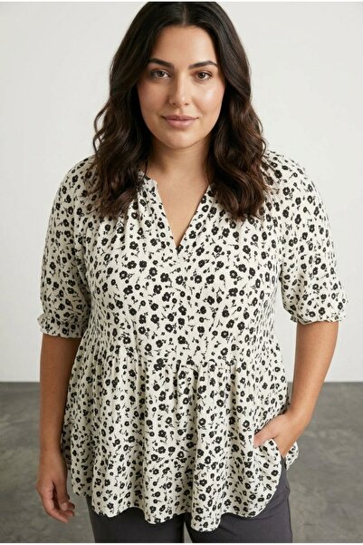 Stil Diva Μπλούζα με μοτίβο με βολάν με μισό μανίκι V λαιμόκοψη 322572