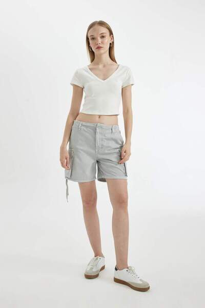 DeFacto Regular Fit Normal Bel Kurze Gabardine-Shorts D1006AX24SM