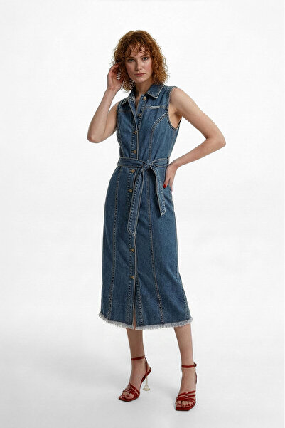Bluewhite Γυναικείο αμάνικο μπλε τζιν φόρεμα με ζώνη και κουμπιά σε όλο το μήκος