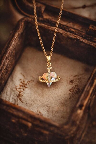 Evaa Jewelry Accessories قلادة ذهبية بتفاصيل على شكل قلب من ساتورن