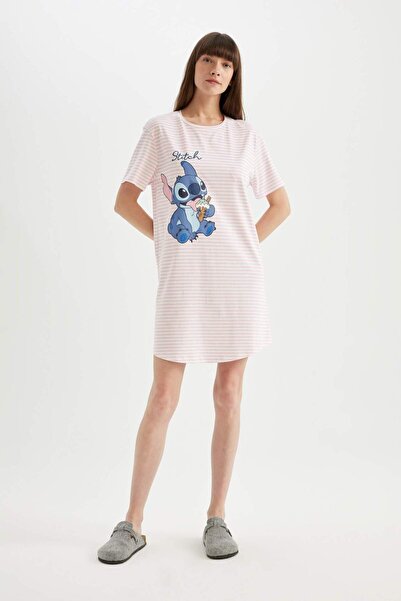 DeFacto Fall in Love Disney Lilo & Stitch Regular Fit Bisiklet Yaka Kısa Koll...