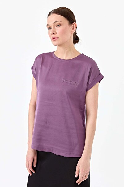 Desen Triko Γυναικεία κοντομάνικη μπλούζα σατέν μπροστά Λεβάντα