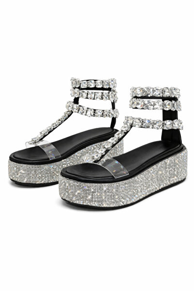 Giydim Gidiyor Черни сандали с кристални камъни Monster