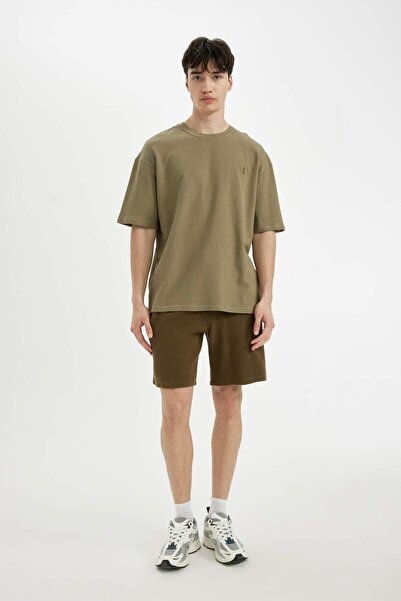 DeFacto قصة مريحة - شورت برمودا بجيب على شكل قرص العسل C7431axkh508