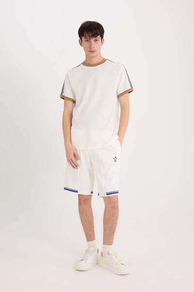 DeFacto Bedruckte Shorts mit geradem Bein und normaler Passform B8794AX24SM