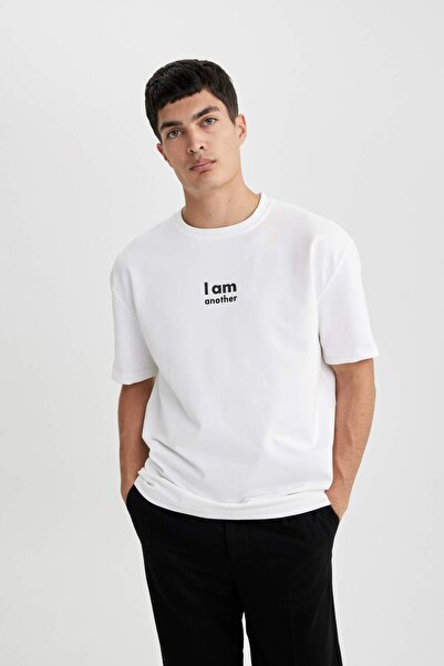 DeFacto تي شيرت ذو قصة واسعة وياقة دائرية مصنوع من قماش ثقيل A7802AX23AU