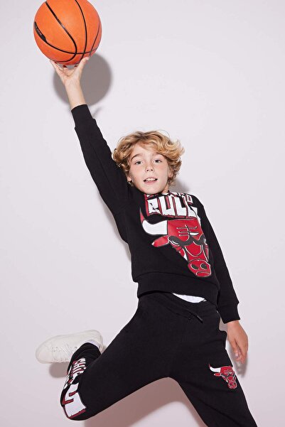 DeFacto Boy's Nba Chicago Bulls Hooded Thick Sweatshirt B4794A823Wn