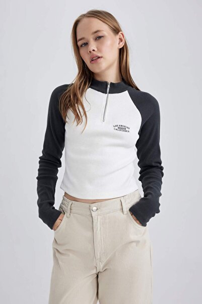 DeFacto تي شيرت رائع بأكمام طويلة وياقة عالية وسحاب