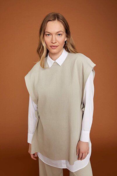 DeFacto Regular Fit Crew Neck Basic Plain Sweater with Side Tie Detail Y1323A...