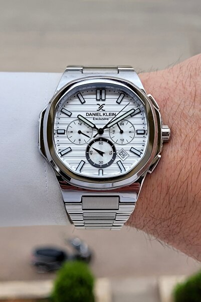 Daniel Klein Metallic Color 2 Years Warranty 45 mm Men's Wristwatch