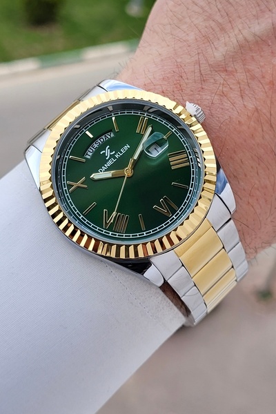 Daniel Klein Dial Green Band Gold Gray Color Adjustable Band 42.5 mm 5 Atm Me...