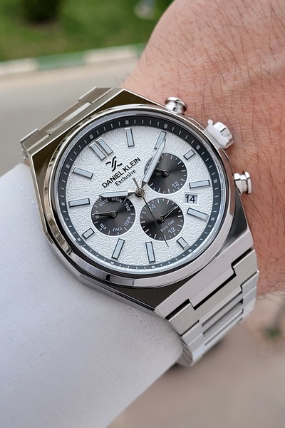 Daniel Klein ساعة يد رجالية مقاس 43 ملم مع حزام قابل للتعديل باللون الرمادي