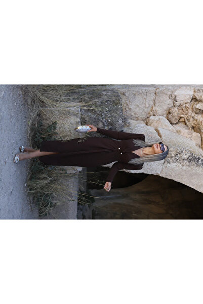 bytugcekaya Rochie maro cu detaliu de perle