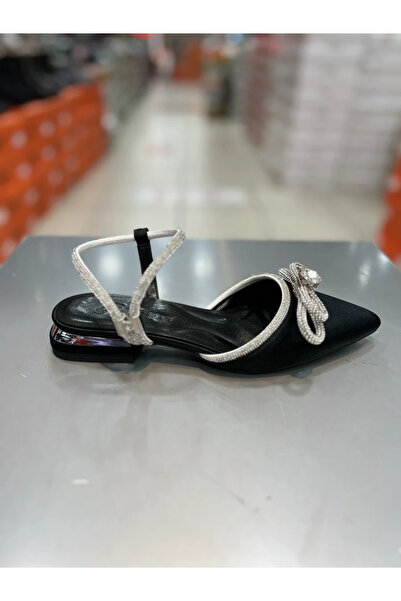 Hacıoğlu Ayakkabı حذاء باليه نسائي أنيق من Rosmarin بفيونكة من الساتان والأحجار