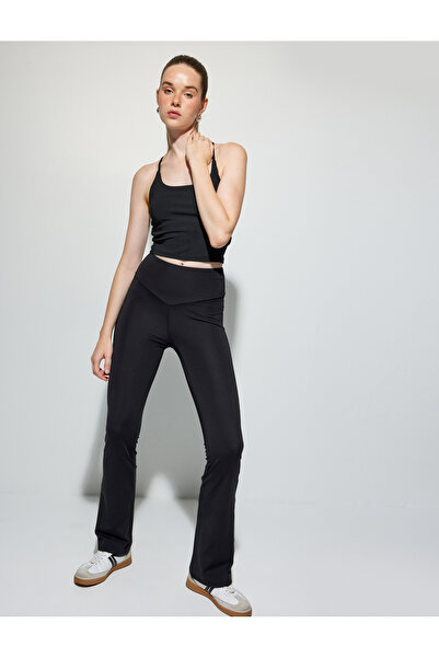 Koton Αθλητικό μπλουζάκι Crop με λεπτή εφαρμογή, λεπτομέρεια στην πλάτη με κο...