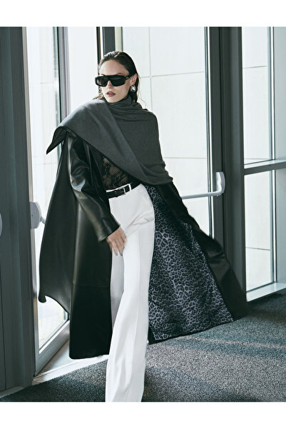 Koton معطف واق من المطر من الجلد الصناعي مزدوج الصدر - طويل جدًا مع أزرار وجيب