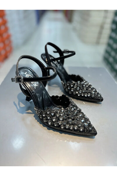 Hacıoğlu Ayakkabı حذاء نسائي من Vollex أنيق بكعب فضي للسهرة