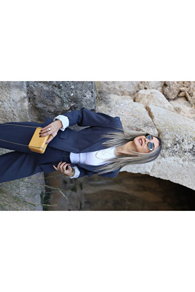 bytugcekaya Blazer cu mâneci cu detaliu în talie, albastru bleumarin