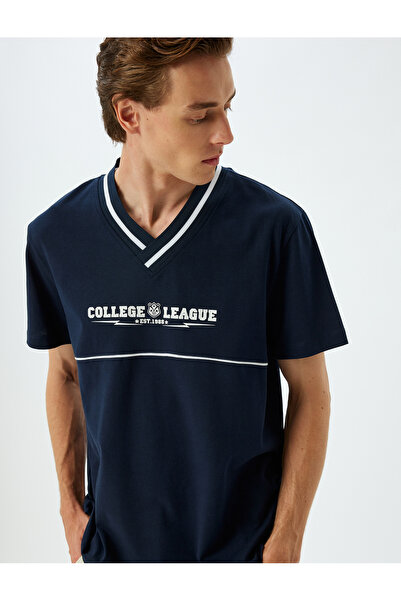 Koton Μπλουζάκι με στάμπα σλόγκαν, κοντομάνικο, με λαιμόκοψη V, βαμβακερό