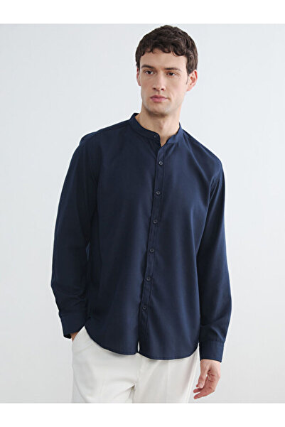 LC Waikiki قميص رجالي من RMZ GİYİM FARKIYA بقصة قياسية وياقة هاكيم روبا