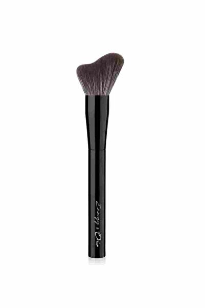 Yallabena A versatile makeup brush for contouring the face and cheeks; high-q...