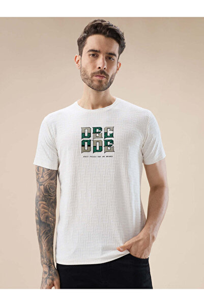 STATUS QUO Textured Typography Print Regular Fit White T-Shirt