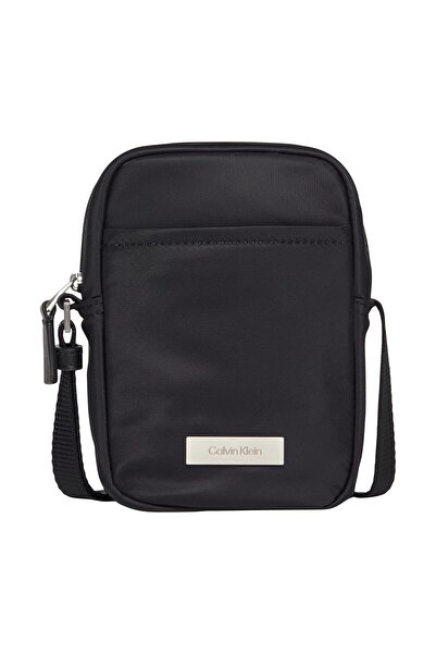 Calvin Klein Erkek Sleek Slim Omuz Çantası