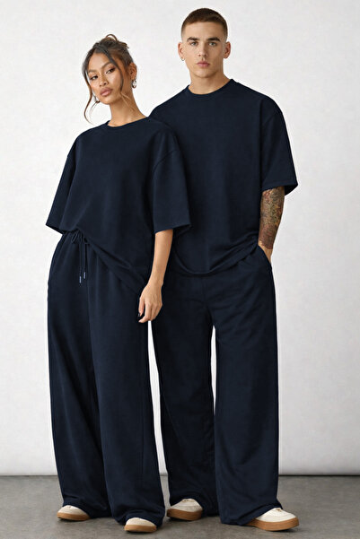 YAKAMEL UNISEX ÇİFTLERİN KULLANIMINA UYGUN OVERSİZE KISA KOLLU EŞOFMAN TAKIMI...