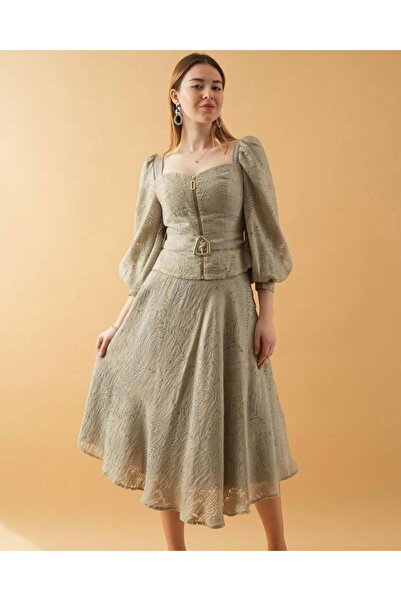 Generic Skirt and blouse set