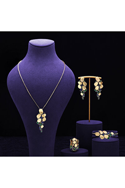 jewelrystore وصل حديثًا طقم مجوهرات كامل للعرائس من دبي، بتصميم عصري وأنيق، م...