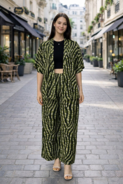 Clyfora Zebra Patterned Cropped Kimono Set