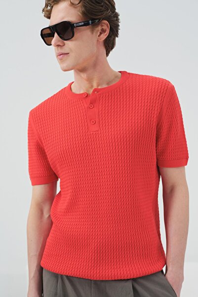 GIESTO Текстурирана велосипедна блуза с червен деколте