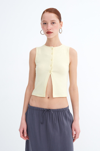 Addax Buttoned Sleeveless Blouse A0414