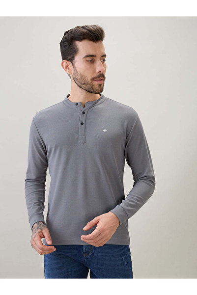 STATUS QUO Solid Brand Logo Print Regular Fit Grey Henley Neck T-shirt