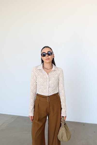 Özge Özgenç Saten Garnili Dantel Gömlek