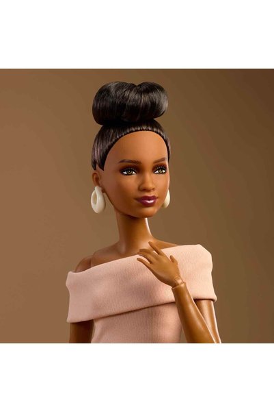 Barbie Signature Basics İkonik Koleksiyon Bebeği Model 08 JJX27