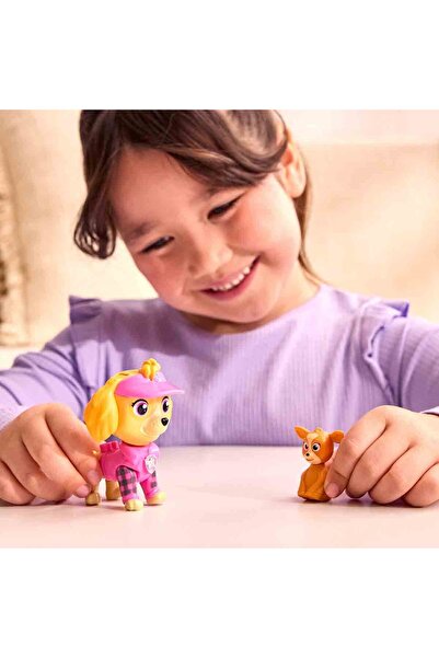 PAW PATROL Puppy Camp and Figure Set - Skye