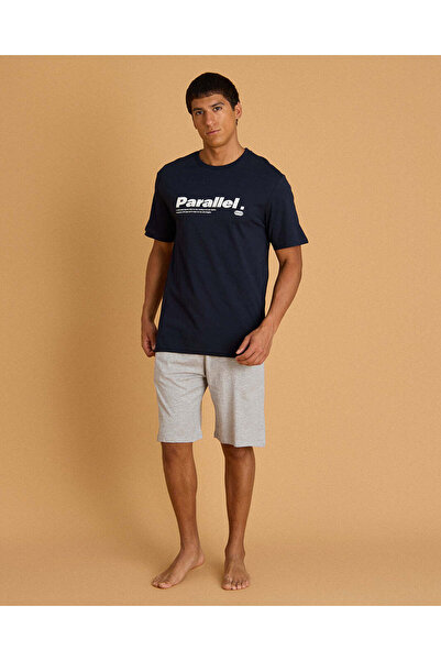 REDTAG طقم بيجاما رجالي مكون من تيشيرت كحلي وشورت رمادي