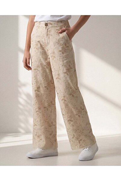 REDTAG بنطلون بيج مطرّز حصري للبنات الكبيرات