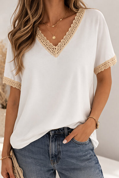 Benedetto Kadın %100 Pamuk V Yaka Dantel Detaylı Basic Kısa Kollu Tişört