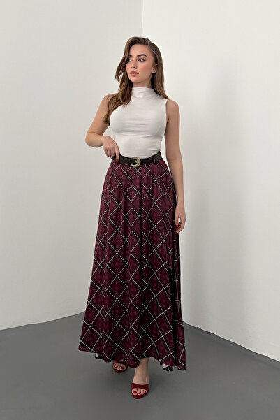 Elbee Fashion Woman Βουργουνδί χρώμα, σατέν φούστα Καρό τεμαχίων