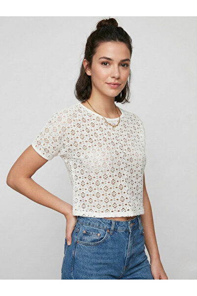 Andro Wear Γυναικείο T-Shirt Ecru Crew Neck Δαντέλα Με λεπτομέρειες δαντελωτή...