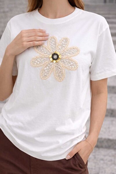 Benedetto Kadın %100 Pamuk Bisiklet Yaka Çiçek Taşlı İşlemeli Basic Kısa Koll...