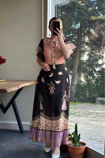 Pulli Collection Рокля от ленен муслин с набрани пластове и пайсли мотив