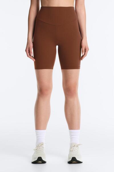 Oysho High rise Comfortlux 20 cm bisiklet taytı