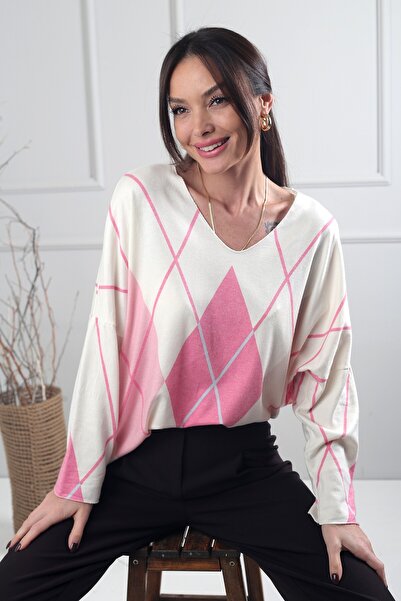 By Saygı Women's V-Neck Diamond Patterned Italian Knitwear Design Blouse