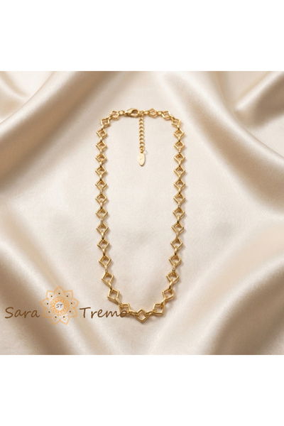 SaraTremo Колие „Геометрична елегантност“ – позлатено колие с геометричен дизайн